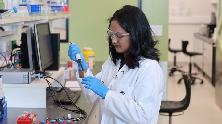 Image: The single-use test strip could change how diseases like cancer are diagnosed (Photo courtesy of La Trobe University)