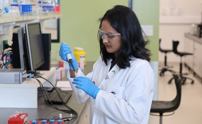 Image: The single-use test strip could change how diseases like cancer are diagnosed (Photo courtesy of La Trobe University)