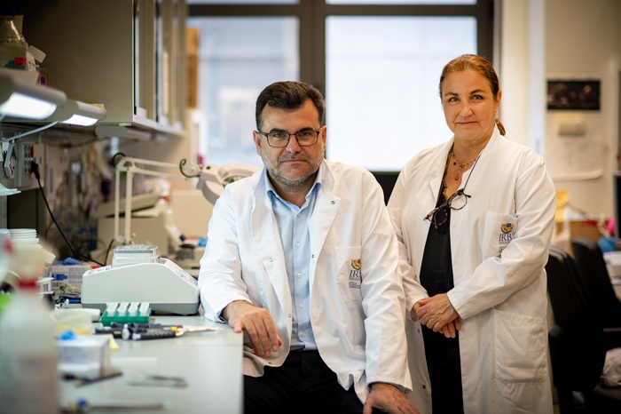 Image: Eduard Batlle and Elena Sancho, study authors and ICB researchers (photo courtesy of Institute for Research in Biomedicine)