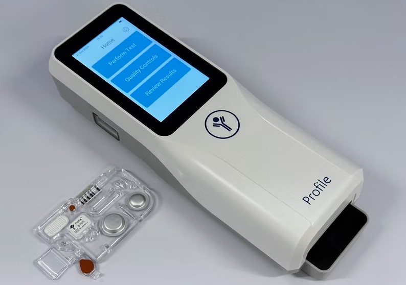 Image: The technology combines a disposable cartridge with a compact reader to perform immunoassays with central-lab performance closer to the bedside (Photo courtesy of Proxim Diagnostics) Image: The technology combines a disposable cartridge with a compact reader to perform immunoassays with central-lab performance closer to the bedside (Photo courtesy of Proxim Diagnostics)