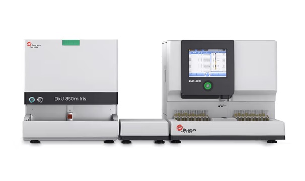 Image: The DxU 1800 System combines the new DxU 1800c Chemistry analyzer with a DxU Iris Microscopy analyzer to deliver a fully automated, integrated urinalysis platform (Photo courtesy of Beckman Coulter)