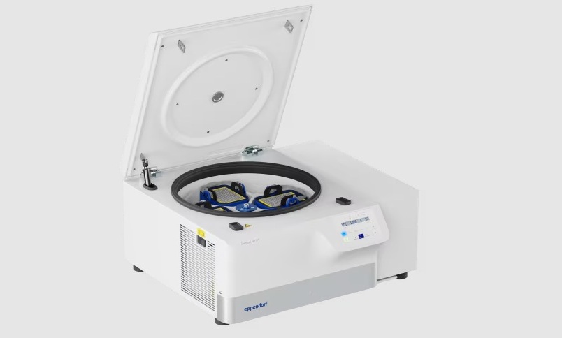 Image: The 5811 R retains the performance and versatility of its predecessor while adding a new design, a refreshed user interface, and updated sustainable cooling technology. (Photo courtesy of Eppendorf)