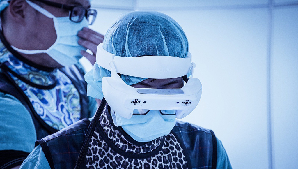 Image: Caduceus smart glasses (Photo courtesy of Taiwan Main Orthopaedics Biotechnology)