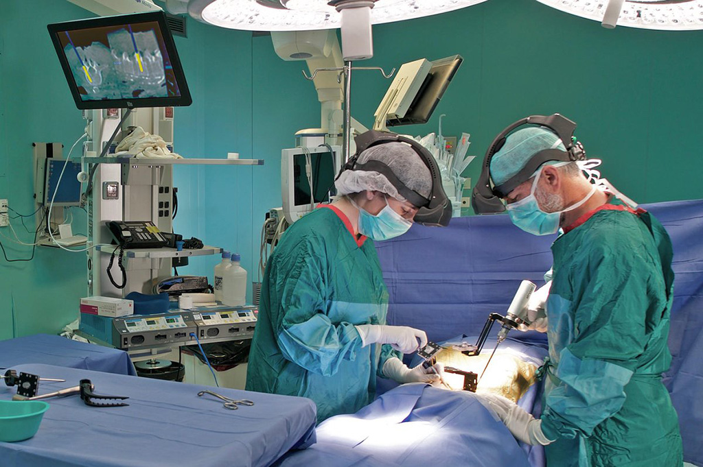 Image: A surgical headset uses AR for surgical guidance (Photo courtesy of Augmedics)