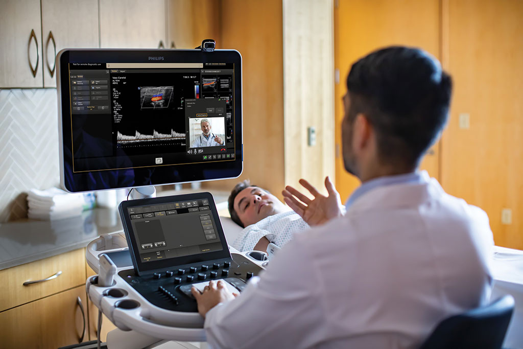 Image: Clinicians collaborating over virtual chat (Photo courtesy of Royal Philips)