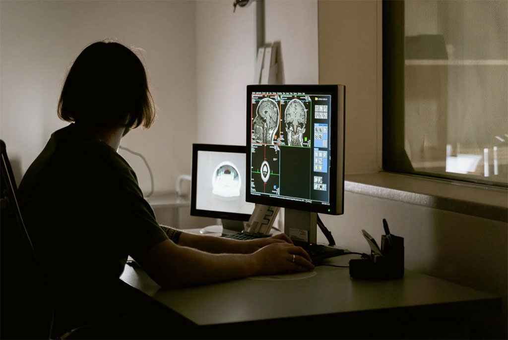 Image: A POC imaging device could expedite front-line evaluation and triage of cerebral stroke victims (Photo courtesy of Pexels)