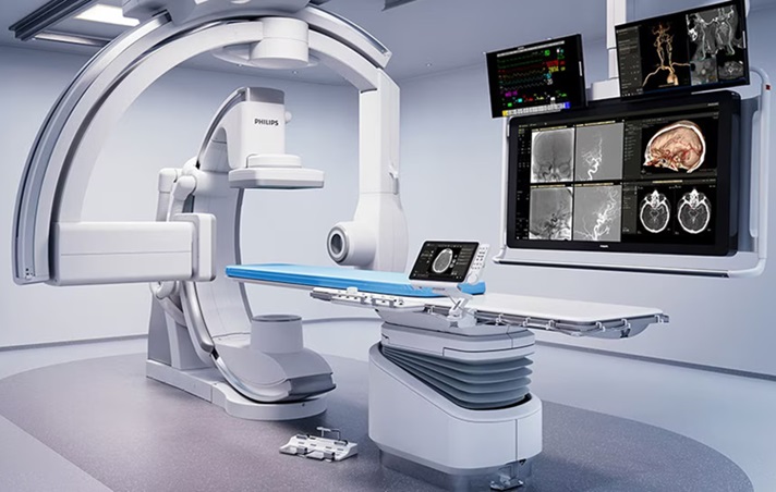 Image: The new Azurion neuro biplane system can speed up and improve minimally invasive diagnosis and treatment of neurovascular patients (Photo courtesy of Philips)