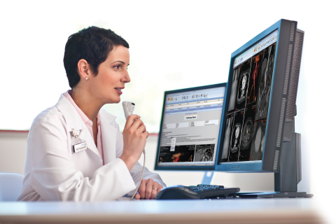 Imagen: El RIS Vue de Carestream atiende las necesidades específicas de los profesionales de la salud de todo el mundo (Fotografía cortesía de Carestream Health). Imagen: El RIS Vue de Carestream atiende las necesidades específicas de los profesionales de la salud de todo el mundo (Fotografía cortesía de Carestream Health).