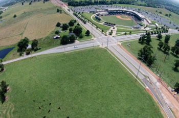 Imagen: La futura sede del campus Springdale ACH en la I-49, frente al estadio de béisbol Arvest (Fotografía cortesía de ACH).