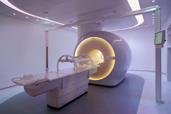 Imagen: La plataforma de imagenología Ingenia MR-RT (Fotografía cortesía de Royal Philips).