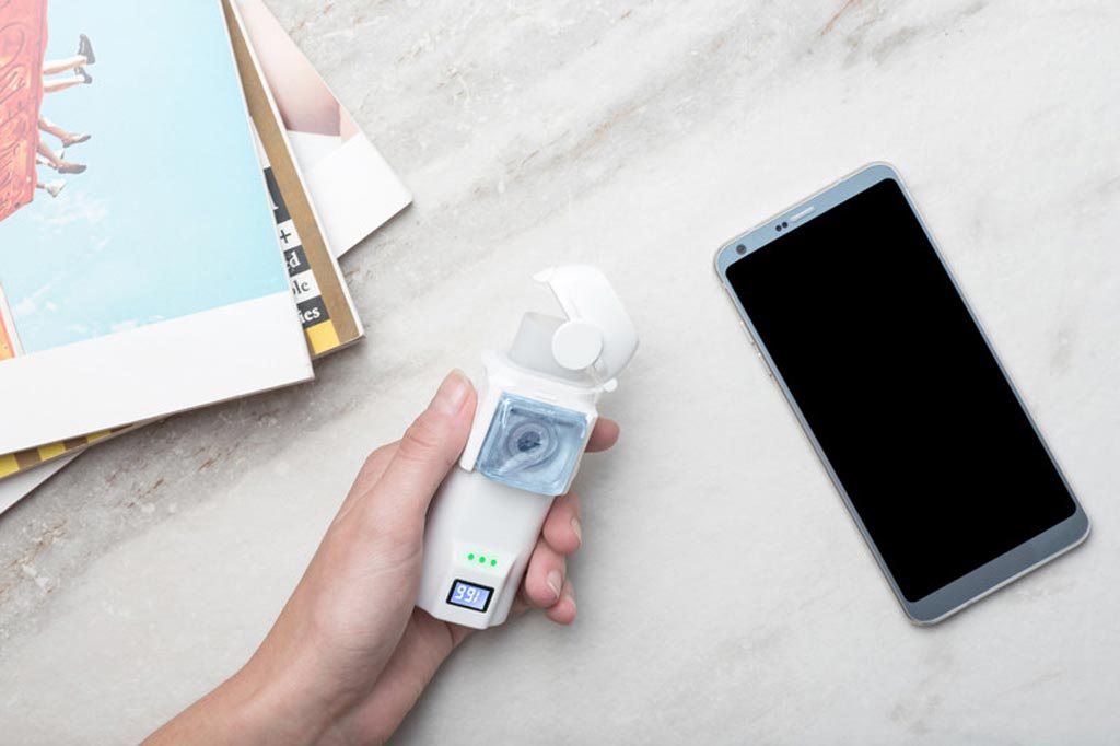 Imagen: Un novedoso dispositivo de aerosol suave puede ofrecer una amplia gama de tratamientos terapéuticos nuevos (Fotografía cortesía de Pneuma Respiratory).