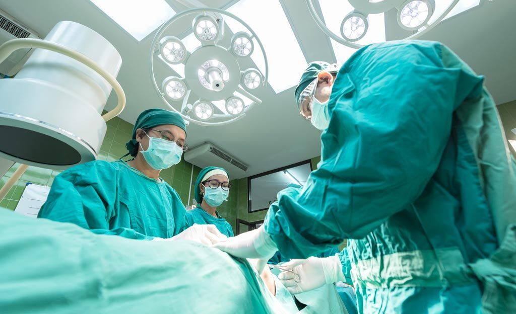 Imagen: Un estudio nuevo afirma que el tratamiento quirúrgico integrador puede ayudar a restaurar la función intestinal (Fotografía cortesía de ShutterStock). Imagen: Un estudio nuevo afirma que el tratamiento quirúrgico integrador puede ayudar a restaurar la función intestinal (Fotografía cortesía de ShutterStock).