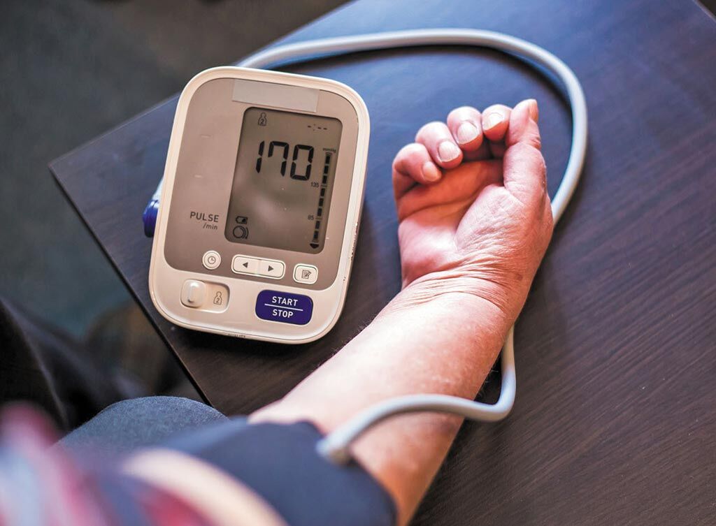 Imagen: Según un estudio nuevo, el autocontrol de la presión arterial puede ayudar a reducir la mortalidad materna postparto (Fotografía cortesía de iStockPhoto). Imagen: Según un estudio nuevo, el autocontrol de la presión arterial puede ayudar a reducir la mortalidad materna postparto (Fotografía cortesía de iStockPhoto).