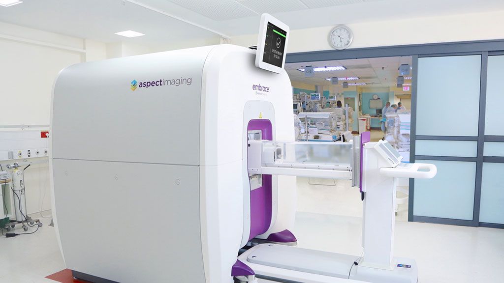 Imagen: El sistema Embrace Neonatal MRI (Fotografía cortesía de Aspect Imaging)