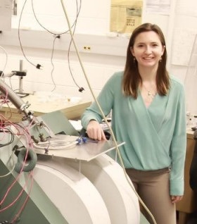 Imagen: Los posibles usos futuros de las películas delgadas podrían incluir la generación de energía para alimentar dispositivos portátiles (foto cortesía de la Universidad Estatal de Ohio)