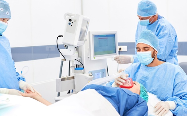 Imagen: un nuevo enfoque diagnóstico tiene como objetivo identificar de forma rápida y precisa la susceptibilidad a una reacción rara y potencialmente mortal a la anestesia general (fotografía cortesía de Shutterstock) Imagen: un nuevo enfoque diagnóstico tiene como objetivo identificar de forma rápida y precisa la susceptibilidad a una reacción rara y potencialmente mortal a la anestesia general (fotografía cortesía de Shutterstock)