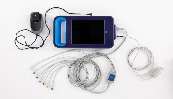 Imagen: El complemento PCWP es el tercer componente aprobado por la FDA de la plataforma cardiopulmonar en el punto de atención de CorVista, y se integra con su sistema de soporte de diagnóstico de PH y CAD existente (Fotografía cortesía de CorVista Health) Imagen: El complemento PCWP es el tercer componente aprobado por la FDA de la plataforma cardiopulmonar en el punto de atención de CorVista, y se integra con su sistema de soporte de diagnóstico de PH y CAD existente (Fotografía cortesía de CorVista Health)