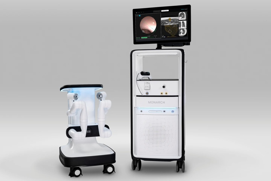 Imagen: MONARCH QUEST proporciona visualización continua durante la broncoscopia asistida por robot, incluida la navegación hacia los objetivos y la biopsia de ellos bajo visión directa (Foto cortesía de Johnson & Johnson) Imagen: MONARCH QUEST proporciona visualización continua durante la broncoscopia asistida por robot, incluida la navegación hacia los objetivos y la biopsia de ellos bajo visión directa (Foto cortesía de Johnson & Johnson)