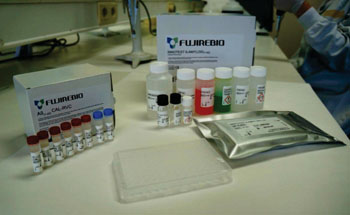 Imagen: Los kits ELISA INNOTEST para los biomarcadores de la enfermedad de Alzheimer (Fotografía cortesía de Fujirebio-Europa). Imagen: Los kits ELISA INNOTEST para los biomarcadores de la enfermedad de Alzheimer (Fotografía cortesía de Fujirebio-Europa).
