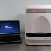 Imagen: El sistema de PCR en tiempo real, ABI 7500 (Fotografía cortesía de Applied Biosystems).
