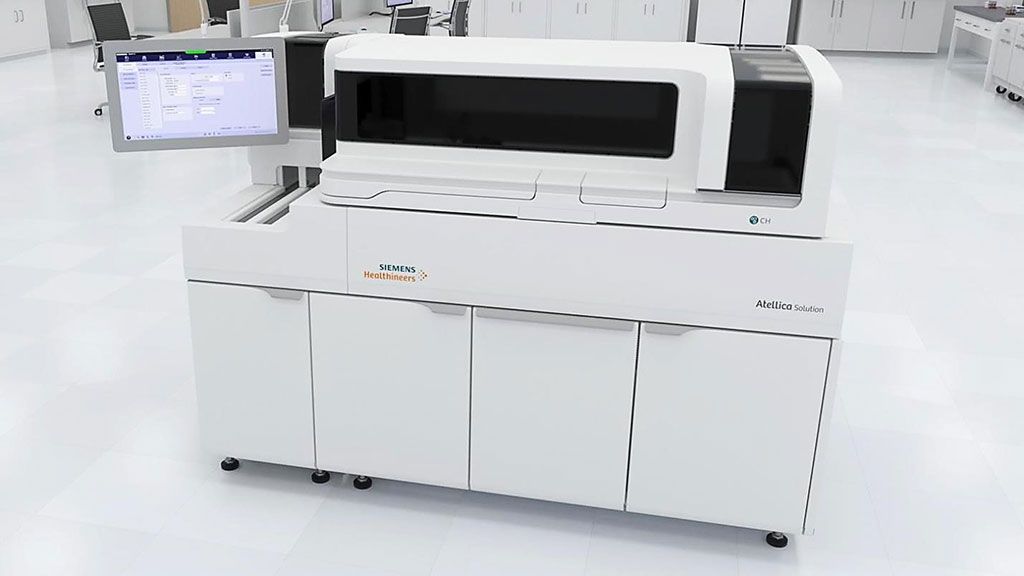 Imagen: El analizador de inmunoensayo y química clínica Atellica CH 930 (Fotografía cortesía de Siemens Healthcare).