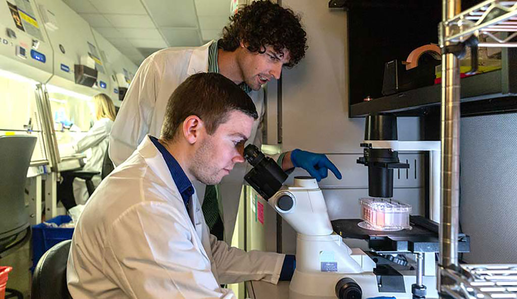 Imagen: La prueba contribuirá a un cambio de paradigma en la forma en que se diagnostica y trata el cáncer orofaríngeo (Fotografía cortesía de Moffitt) Imagen: La prueba contribuirá a un cambio de paradigma en la forma en que se diagnostica y trata el cáncer orofaríngeo (Fotografía cortesía de Moffitt)