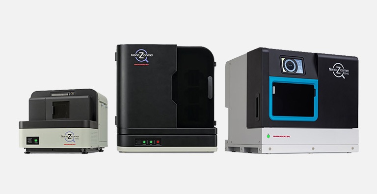 Imagen: La línea NanoZoomer aprobada por la FDA ahora abarca implementación de mesa compacta con el S20MD, flujos de trabajo de laboratorio de rutina con el S360MD y operaciones de laboratorio de alto rendimiento con el S540MD (Fotografía cortesía de Hamamatsu Photonics K.K.)