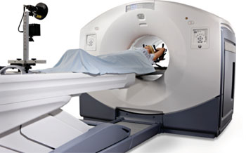 Imagen: El dispositivo de TEP-TC Discovery IQ (Fotografía cortesías de GE Healthcare).