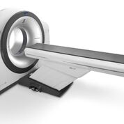 Imagen: Un calibre de 85 cm de ancho facilita la tomografía computarizada y la medicina nuclear (Fotografía cortesía de Fujifilm).