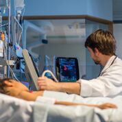 Imagen: Un estudio nuevo afirma que añadir la ecografía a la mamografía no aumenta las tasas de detección de cáncer de mama (Fotografía cortesía de iStock) Imagen: Un estudio nuevo afirma que añadir la ecografía a la mamografía no aumenta las tasas de detección de cáncer de mama (Fotografía cortesía de iStock)