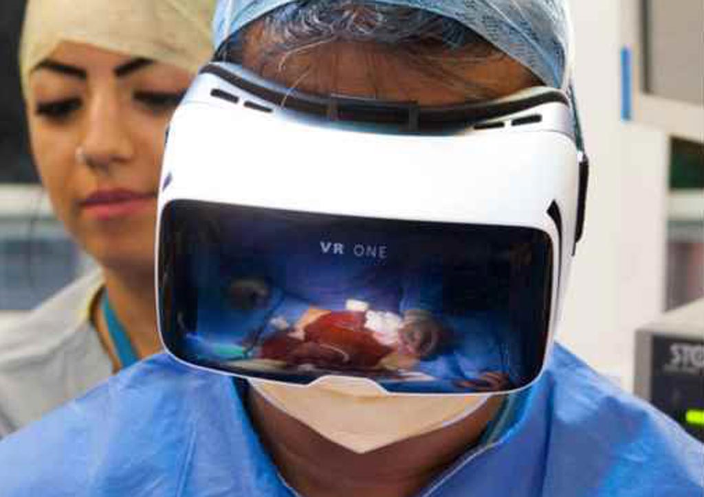 Imagen: Una investigación nueva sugiere que las opciones de realidad virtual podrían permitir a los radiólogos intervencionistas mejorar los tratamientos utilizando imágenes de tiempo real en 3D desde el interior de los vasos sanguíneos de los pacientes (Fotografía cortesía de Techmaish).