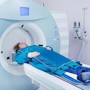 Imagen: Un estudio nuevo sugiere que proteger a los pacientes durante las radiografías de diagnóstico podría ser contraproducente (Fotografía cortesía de Rebecca Milman Marsh / Shutterstock). Imagen: Un estudio nuevo sugiere que proteger a los pacientes durante las radiografías de diagnóstico podría ser contraproducente (Fotografía cortesía de Rebecca Milman Marsh / Shutterstock).