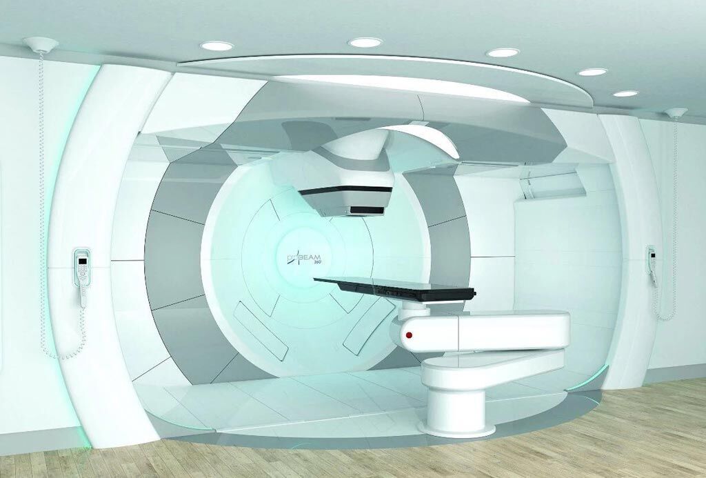 Imagen: El sistema ProBeam 360° ahora está disponible en configuraciones para varias habitaciones (Fotografía cortesía de Varian Medical Systems).