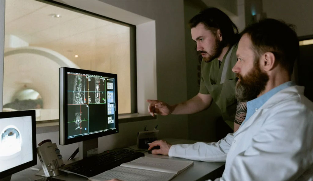 Imagen: Los escaneos de TC virtual reducen la exposición a la radiación del paciente a la mitad durante los estudios de PET/CT (Fotografía cortesía de Pexels)