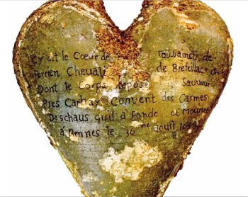 Image: Heart-shaped lead urn with an inscription identifying the contents as the heart of Toussaint Perrien, Knight of Brefeillac (Photo courtesy of RSNA). Image: Heart-shaped lead urn with an inscription identifying the contents as the heart of Toussaint Perrien, Knight of Brefeillac (Photo courtesy of RSNA).