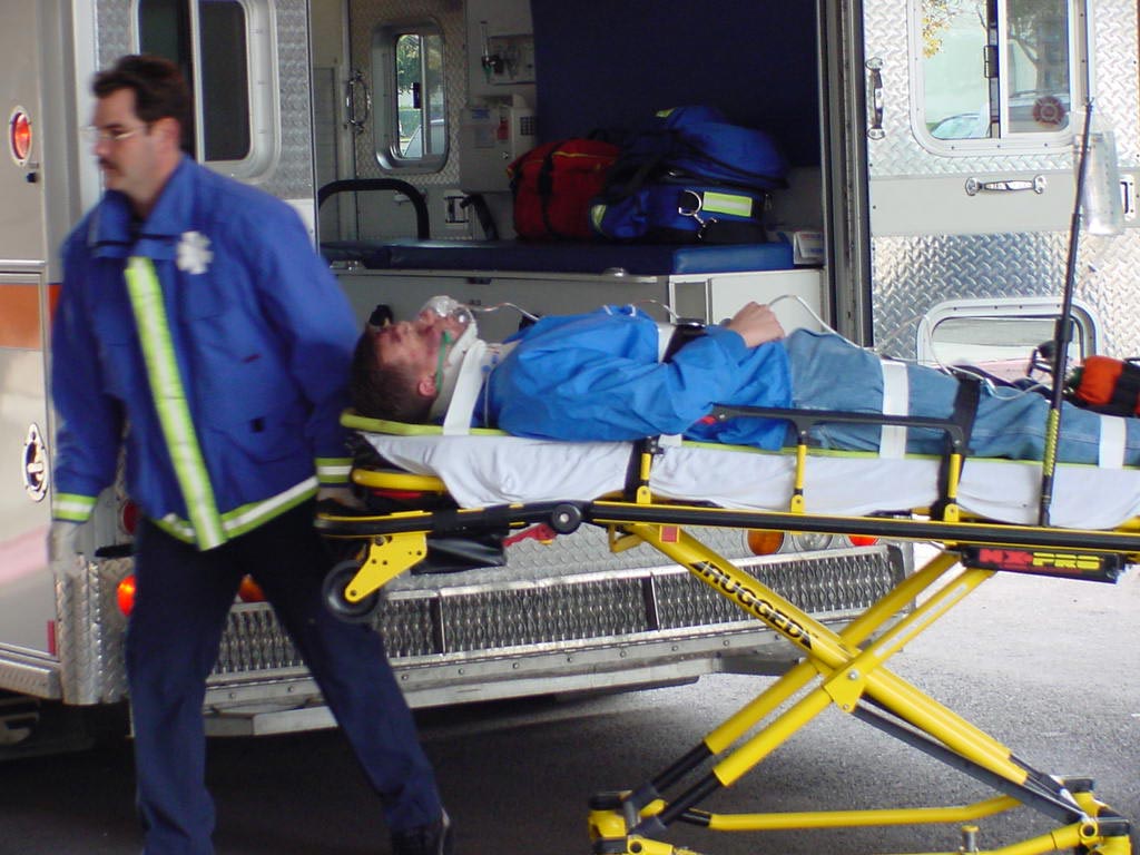 Image: A new study shows powered stretchers could reduce injuries to paramedics (Photo courtesy of Applied Ergonomics).