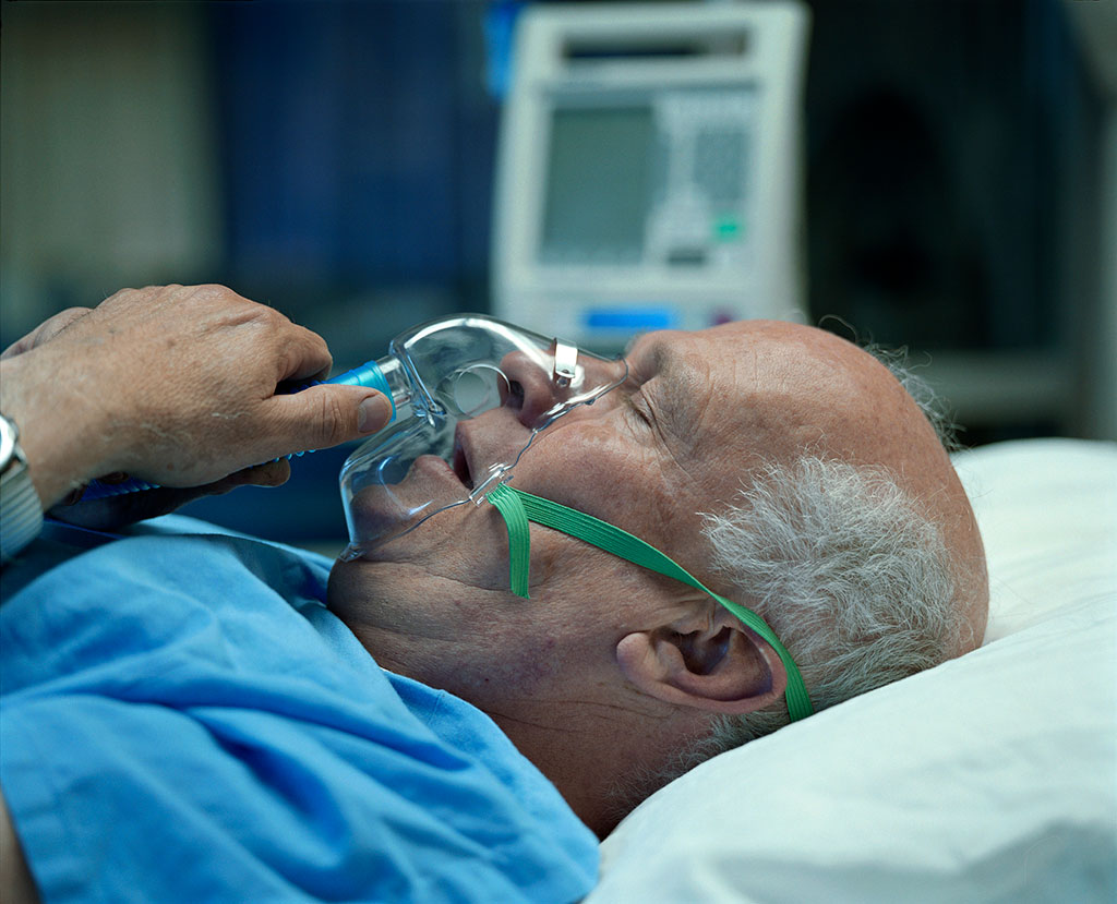 Image: Too much Oxygen can lead to increased mortality in hospitalized patients (Photo courtesy of Getty Images)
