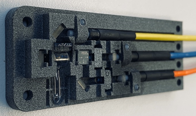 Image: The MRI sensor or magnetometer uses laserlight and gas to measure magnetic fields. (Photo courtesy of University of Copenhagen) Image: The MRI sensor or magnetometer uses laserlight and gas to measure magnetic fields. (Photo courtesy of University of Copenhagen)