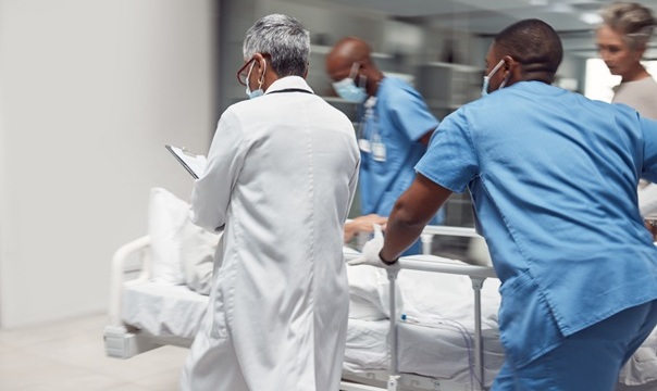 Image: AI can identify overlooked patient characteristics linked to triage errors in emergency departments (Photo courtesy of 123RF)