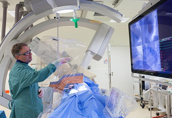 Image: The international study showed that drug-coated balloons can prove effective in larger arteries (Photo courtesy of Saarland University)