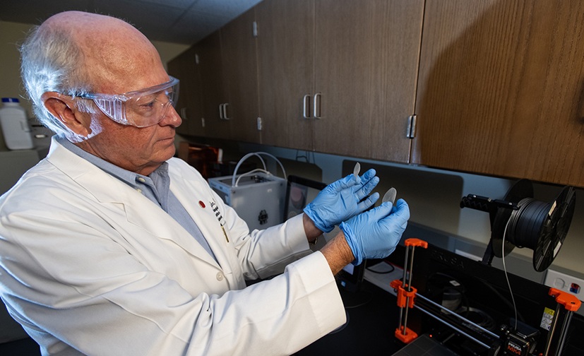 Image: The customizable 3D-printed wound scaffold delivers natural antimicrobial compounds to promote healing (Photo courtesy of University of Mississippi)