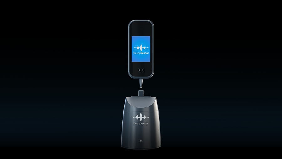 Image: The DermaSensor device uses spectroscopy and AI to evaluate suspicious skin lesions at the point of care and provide immediate results (Photo courtesy of DermaSensor)
