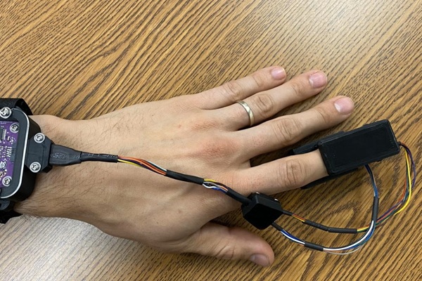 Image: A prototype of the ChromaSense pulse oximeter, which can read accurate blood oxygen saturation levels regardless of skin tone, age, and other factors that often introduce errors in many devices used in clinics today. (Photo courtesy of Valencia Koomson) Image: A prototype of the ChromaSense pulse oximeter, which can read accurate blood oxygen saturation levels regardless of skin tone, age, and other factors that often introduce errors in many devices used in clinics today. (Photo courtesy of Valencia Koomson)