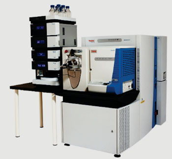 Масс-спектрометр LTQ Orbitrap Elite (фото любезно предоставлено ThermoFisher Scientific). Масс-спектрометр LTQ Orbitrap Elite (фото любезно предоставлено ThermoFisher Scientific).