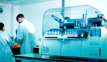 Image: The IDS-iSYS Multi-Discipline Automated System brings testing efficiency and uncompromised quality to specialty immunoassay testing in laboratories of all types and volumes (Photo courtesy of Immunodiagnostic Systems).