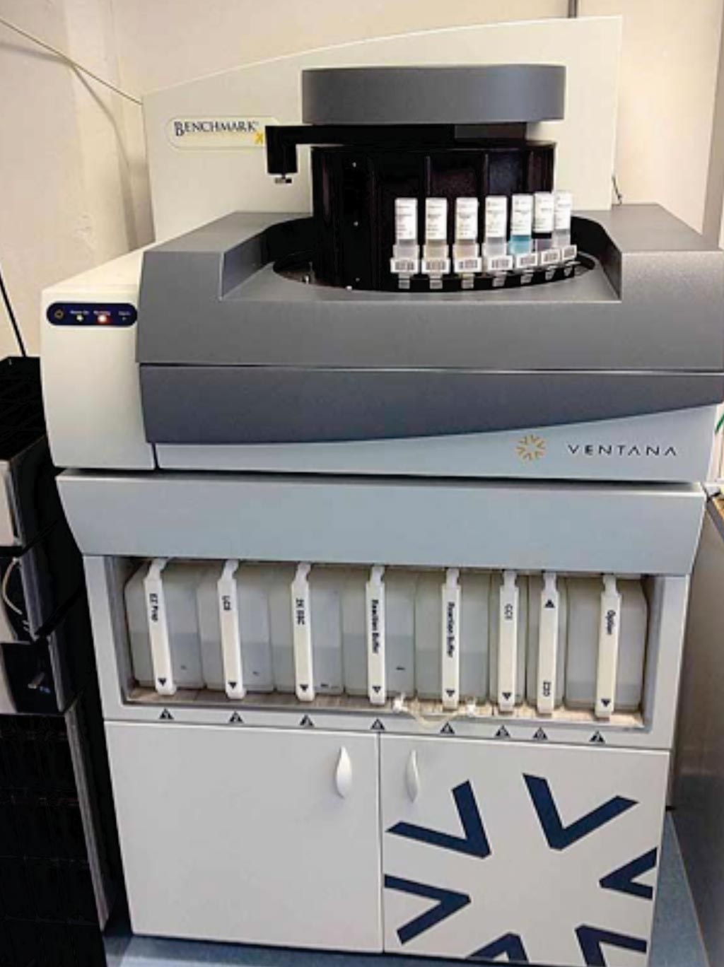 Image: The Benchmark XT System, a fully automated staining system (Photo courtesy of Ventana Medical Systems).