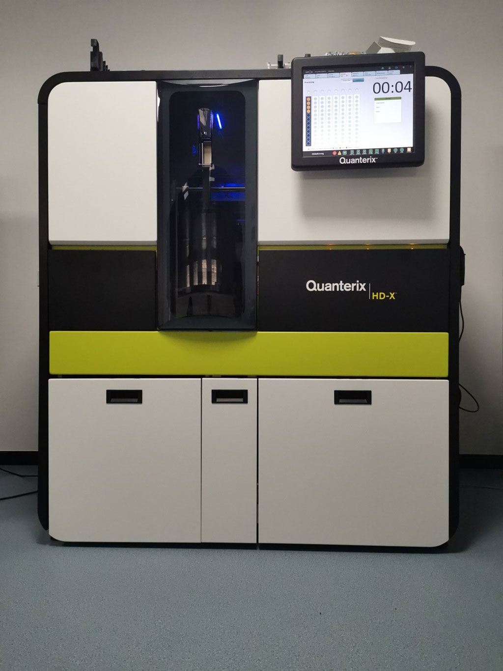 Image: The Simoa HD-X fully automated immunoassay platform with multiplexing and custom assay capability (Photo courtesy of Quanterix Corporation).