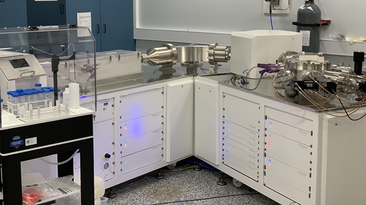 Image: The researchers used state-of the-art equipment for isotope ratio mass spectrometry (Photo courtesy of The University of Melbourne)