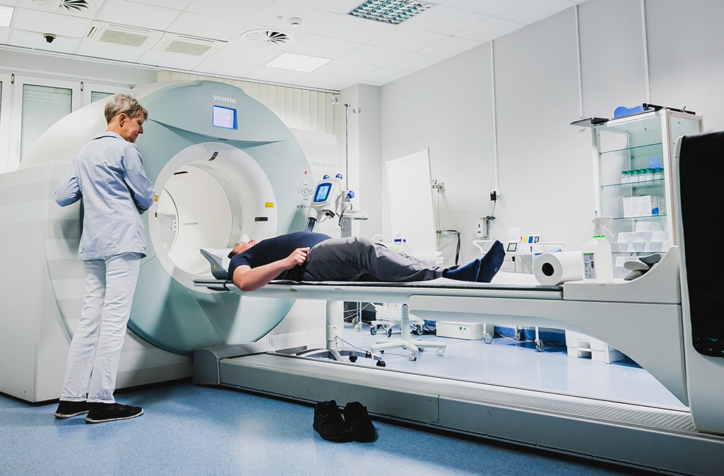 Image: The new PET scan procedure allows for more precise localization of brain tumors (Photo courtesy of Lukaszczyk Oncology Center)