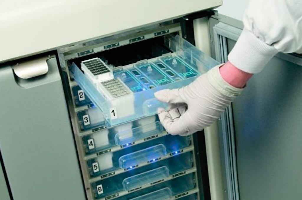 Lumipulse G 25-OH Vitamin D представляет собой иммунореактивную кассету для диагностики in vitro, позволяющей количественно определять уровень 25-гидроксивитамина D (25(OH)D) в сыворотке или плазме крови человека, который используется для оценки достаточности витамина D (фото любезно предоставлено Fujirebio). Lumipulse G 25-OH Vitamin D представляет собой иммунореактивную кассету для диагностики in vitro, позволяющей количественно определять уровень 25-гидроксивитамина D (25(OH)D) в сыворотке или плазме крови человека, который используется для оценки достаточности витамина D (фото любезно предоставлено Fujirebio).